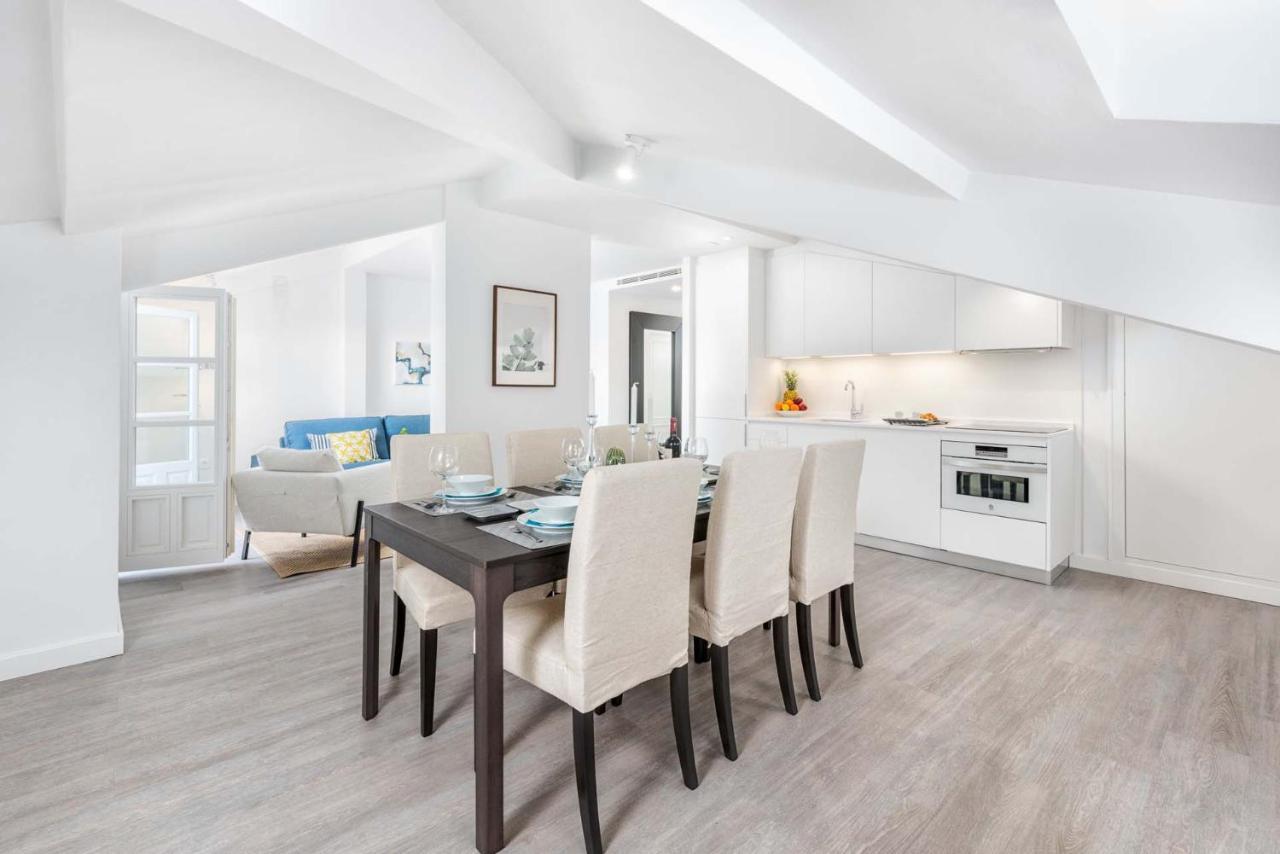 Merced Suites In Malaga By Solaga Holiday Homes Esterno foto