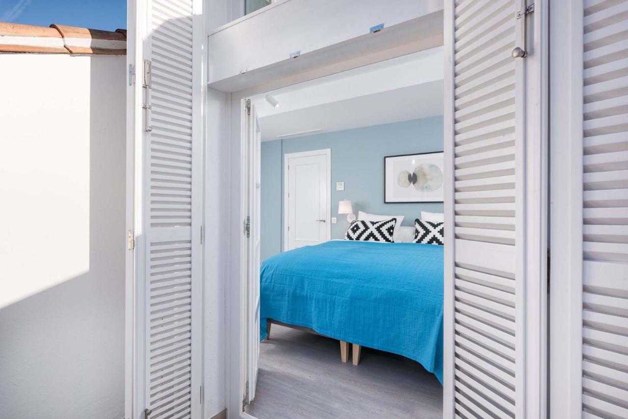 Merced Suites In Malaga By Solaga Holiday Homes Esterno foto