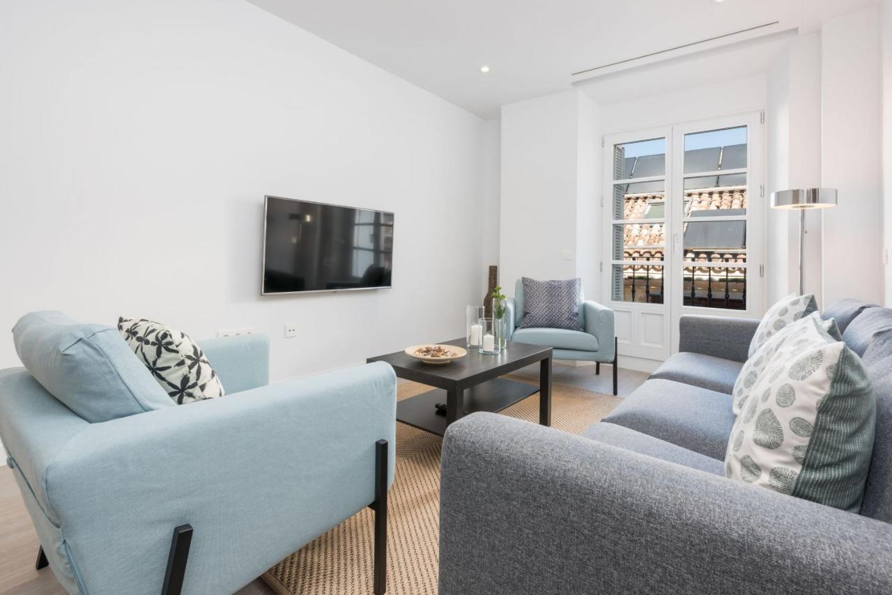 Merced Suites In Malaga By Solaga Holiday Homes Esterno foto