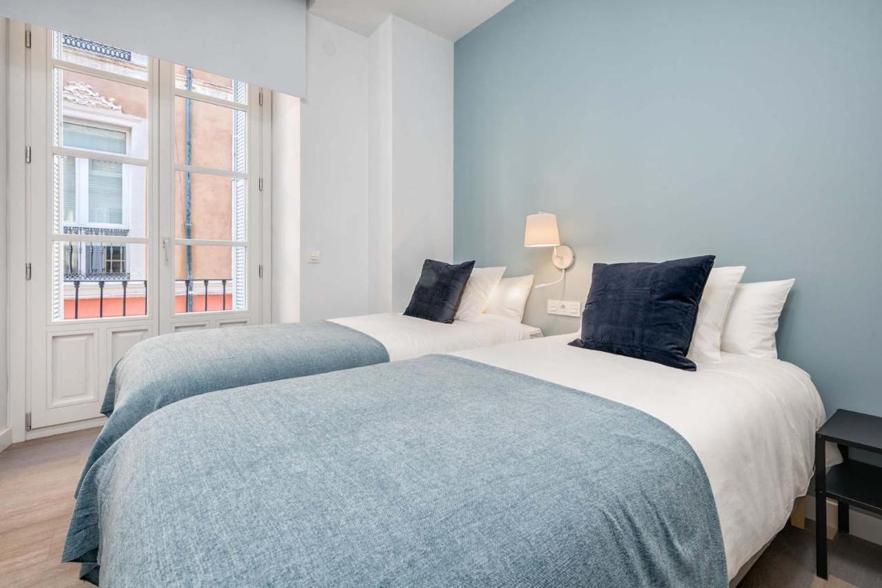 Merced Suites In Malaga By Solaga Holiday Homes Esterno foto