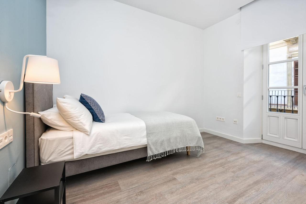 Merced Suites In Malaga By Solaga Holiday Homes Esterno foto
