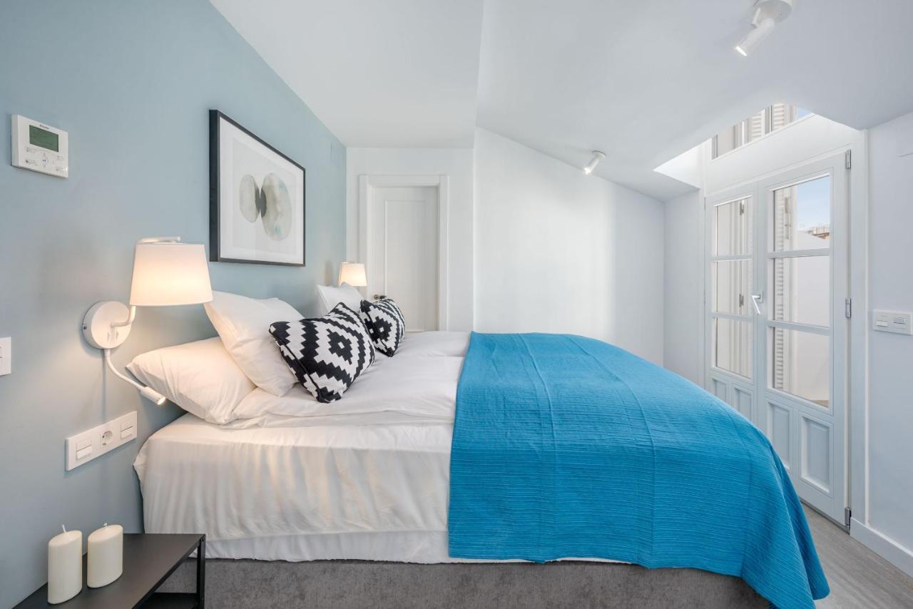 Merced Suites In Malaga By Solaga Holiday Homes Esterno foto