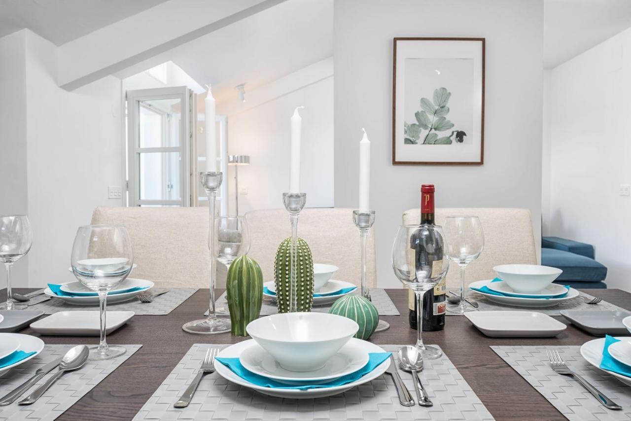 Merced Suites In Malaga By Solaga Holiday Homes Esterno foto