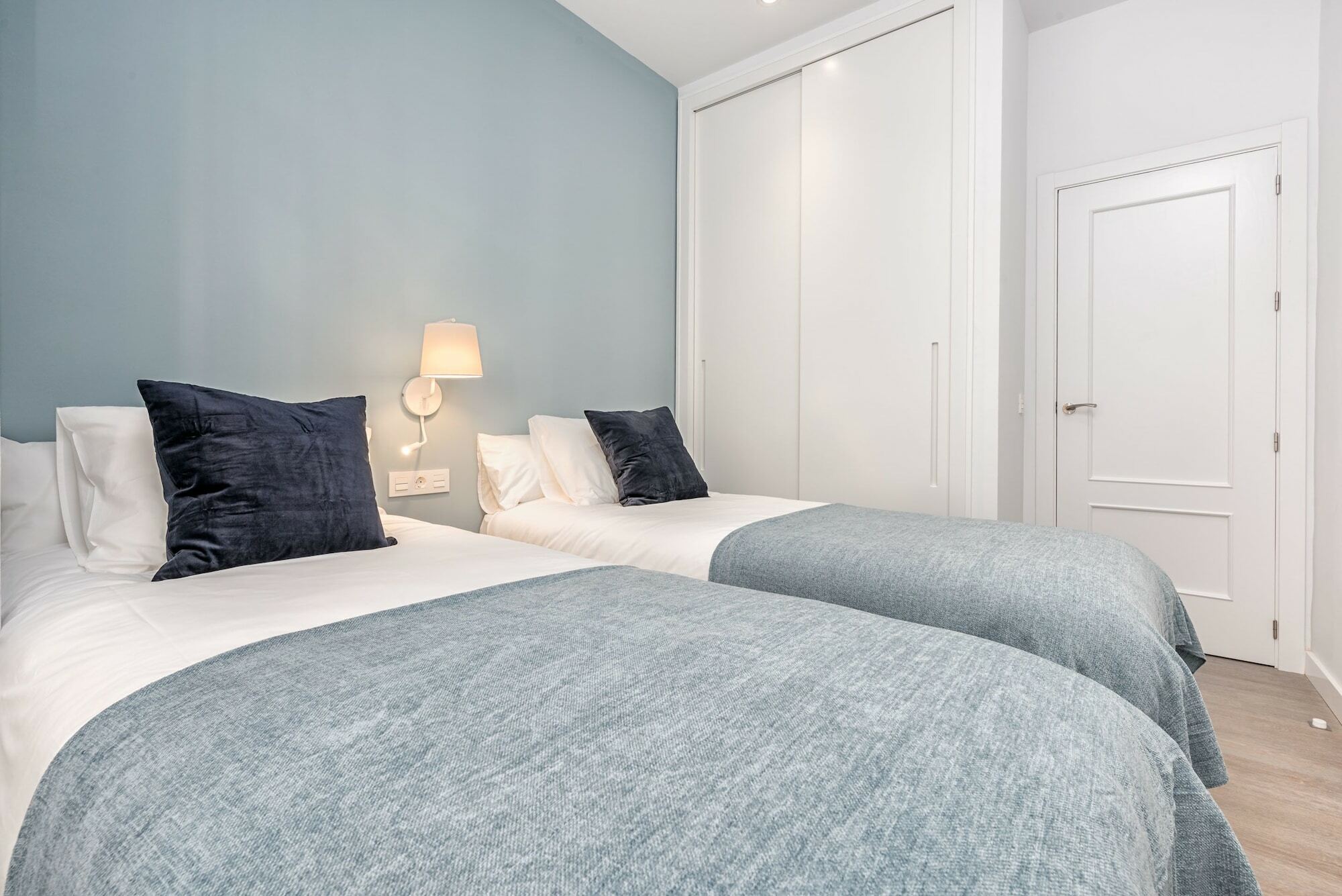 Merced Suites In Malaga By Solaga Holiday Homes Esterno foto